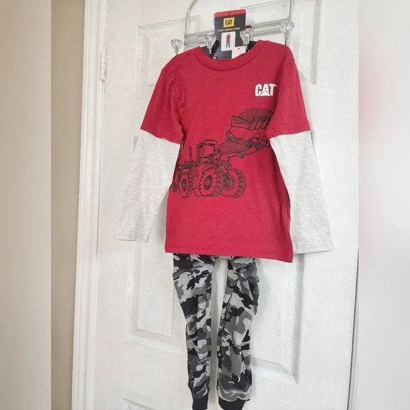 Cat Boys  2 ps set Shirt Pants Red Grey Camo Cotton size 6 - Picture 1 of 7